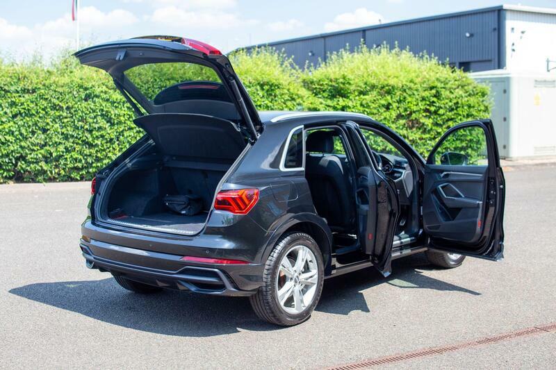 Audi Q3 1.5 Tfsi Cod 35 S Line Euro 6 Ss LP19VBN Black #6