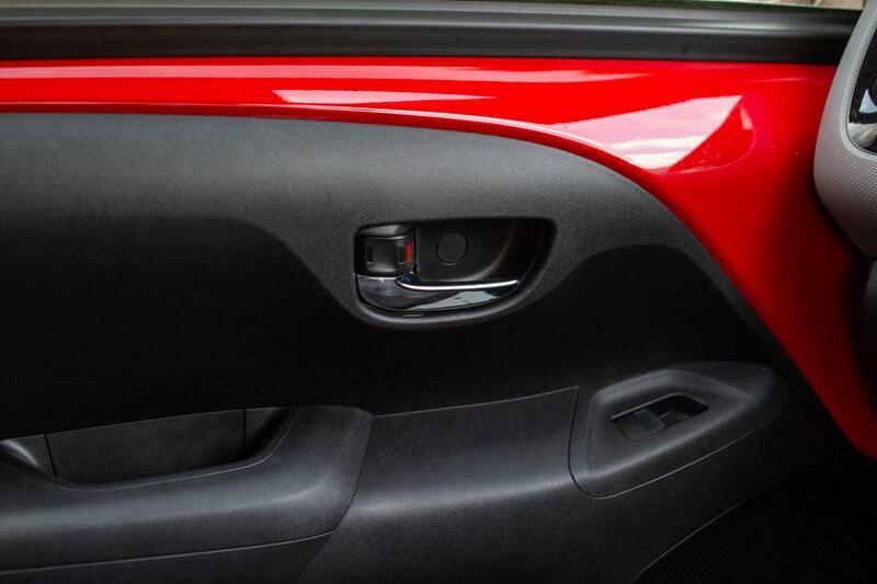 Peugeot 108 Active Black #18