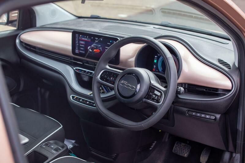 Fiat 500E 42Kwh Hatchback 118 Ps Gold #3