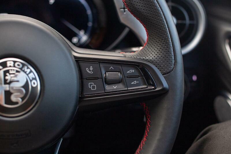 Alfa Romeo Giulia 2.0 Turbo Veloce Red #18