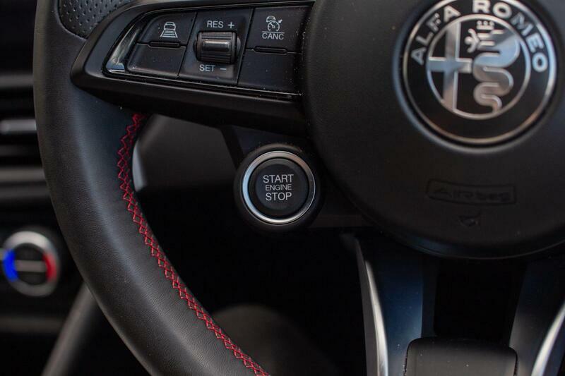 Alfa Romeo Giulia 2.0 Turbo Veloce Red #30