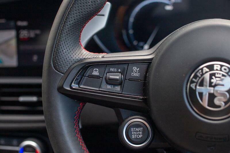 Alfa Romeo Giulia 2.0 Turbo Veloce Red #17