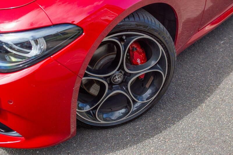 Alfa Romeo Giulia 2.0 Turbo Veloce Red #24