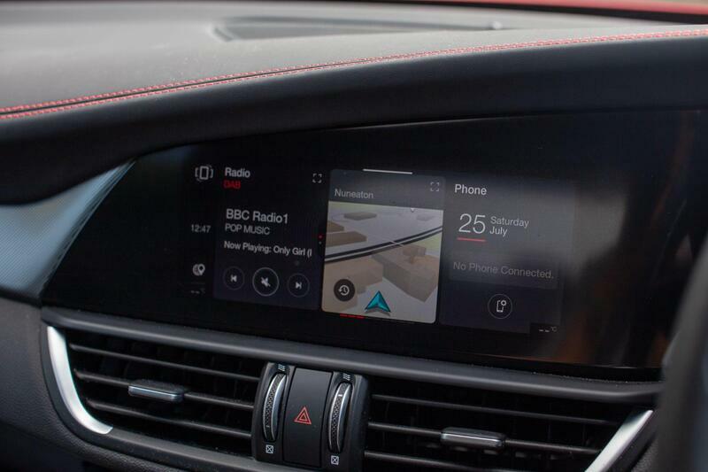 Alfa Romeo Giulia 2.0 Turbo Veloce Red #25