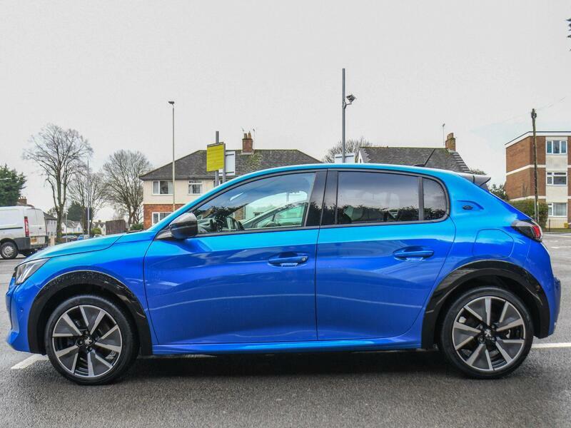 Peugeot e-208 50Kwh Gt Hatchback 136 Ps Blue #5
