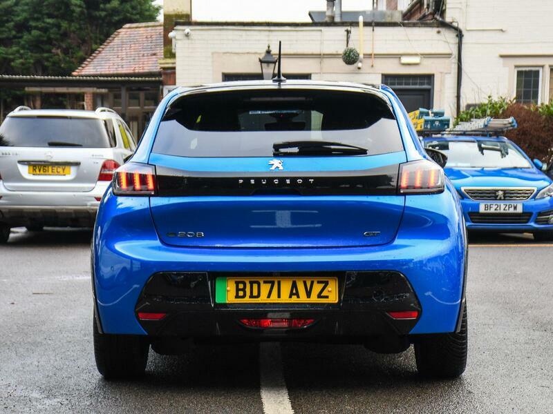 Peugeot e-208 50Kwh Gt Hatchback 136 Ps Blue #6