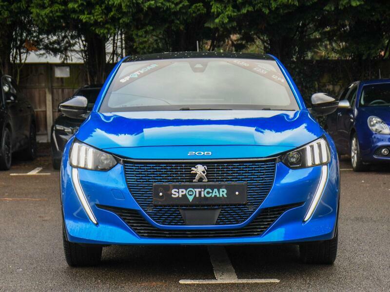 Peugeot e-208 50Kwh Gt Hatchback 136 Ps Blue #2