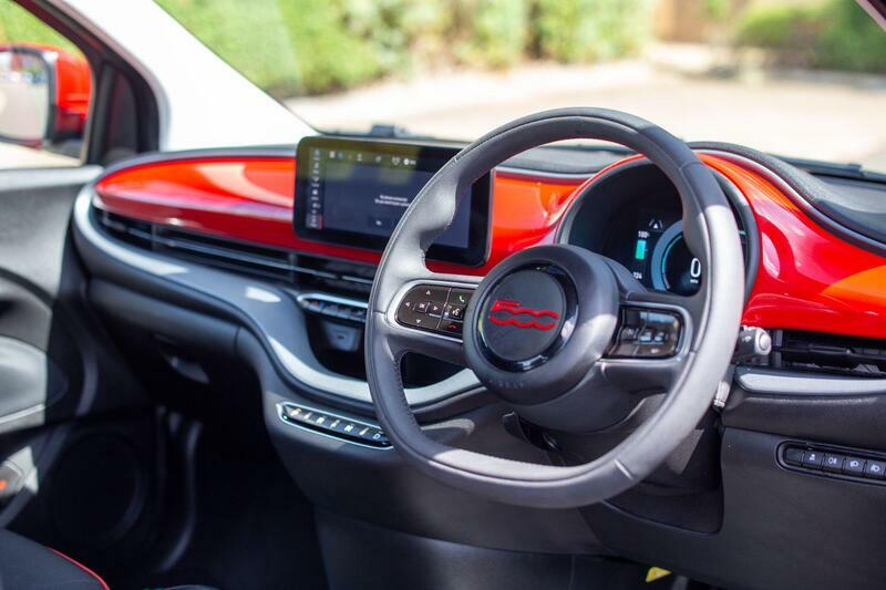 Fiat 500E 42Kwh Red Hatchback 118 Ps Grey #5