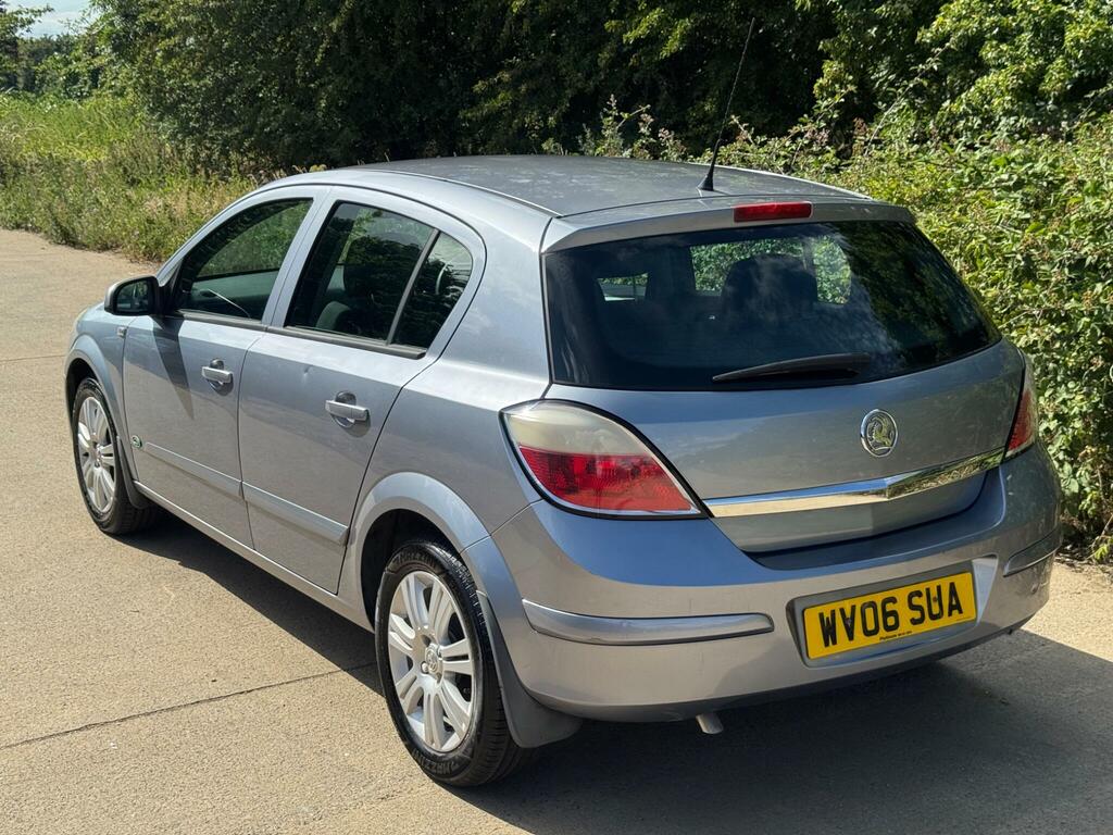 Vauxhall Astra 1.6I 16V Active Silver #4