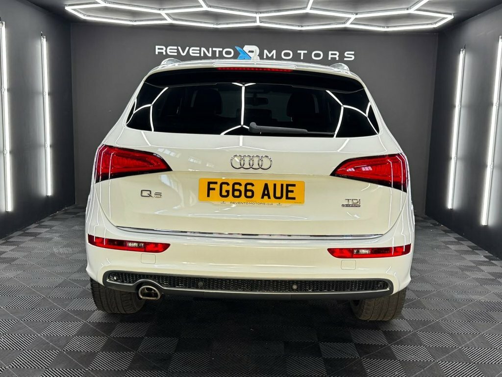 Audi Q5 2L S Line Plus White #4