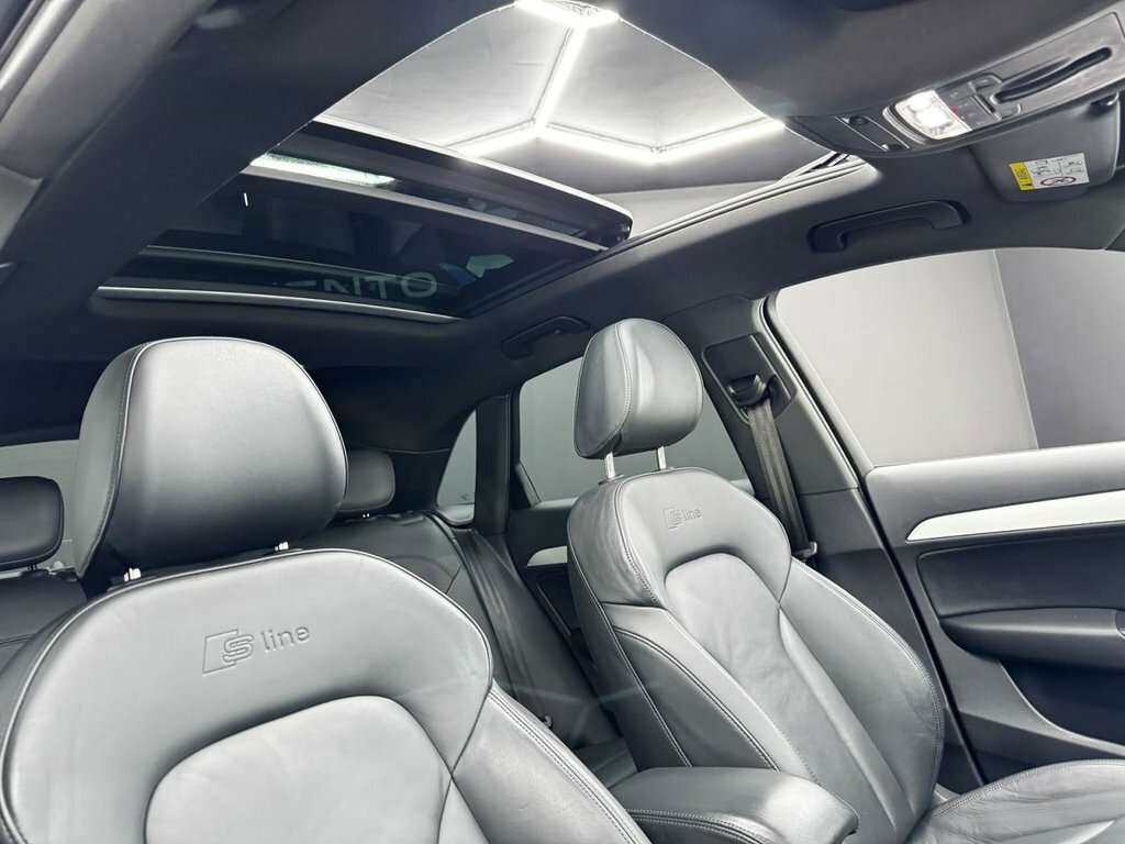 Audi Q3 2L S Line Plus Black #5