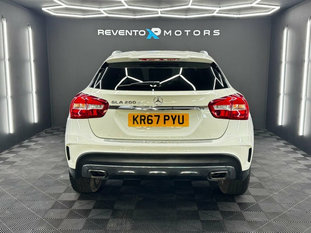 Mercedes-Benz GLA Class 2.1L Amg Line KR67PYU White #4