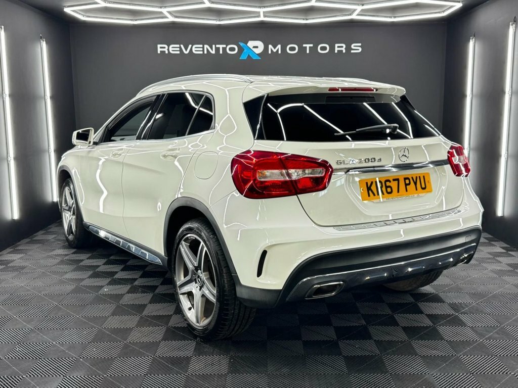 Mercedes-Benz GLA Class 2.1L Amg Line KR67PYU White #2