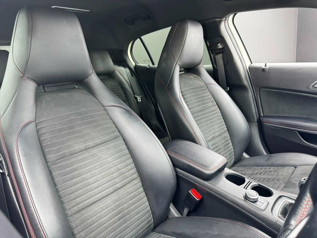 Mercedes-Benz GLA Class 2.1L Amg Line KR67PYU White #5