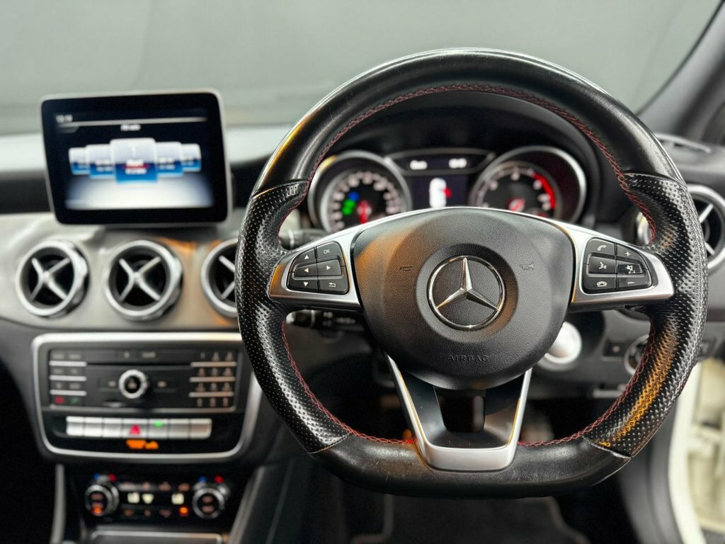 Mercedes-Benz GLA Class 2.1L Amg Line KR67PYU White #6