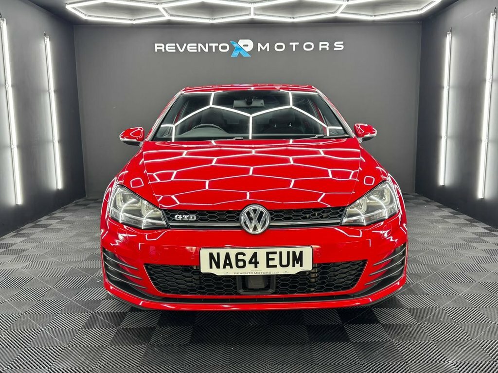 Volkswagen Golf 2L Gtd NA64EUM Red #3