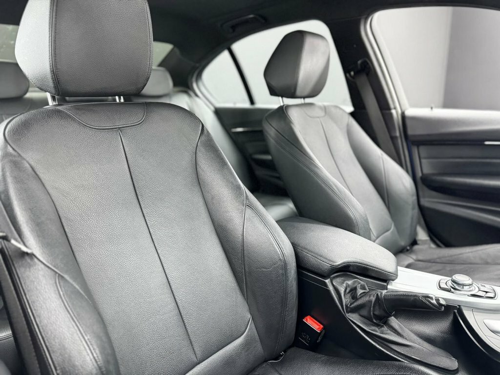 BMW 3 Series 3L M Sport KT66WFL Blue #5