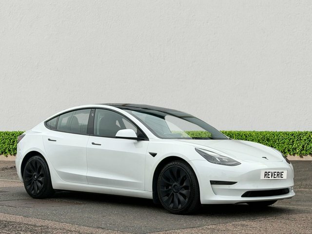 Tesla Model 3 Dual Motor Long Range Saloon 4 White