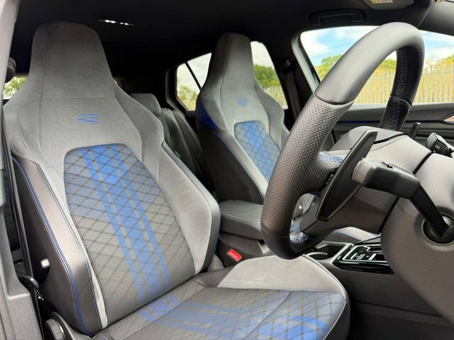 Volkswagen Golf 8 R-line 1.5 Etsi 150Ps 7-Speed Dsg Grey #12