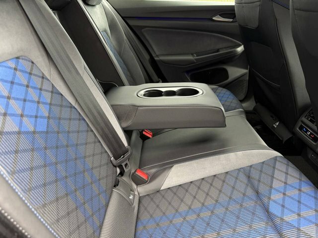 Volkswagen Golf 8 R-line 1.5 Etsi 150Ps 7-Speed Dsg Grey #19