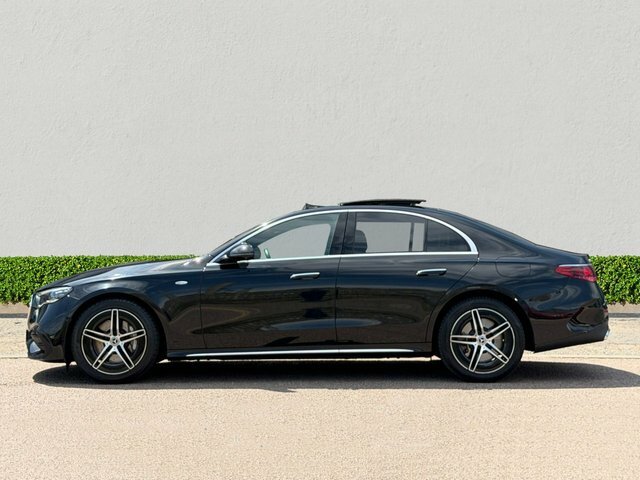 Mercedes-Benz E Class 2.0 E300e 25.4Kwh Amg Line Premium Saloon Pe Black #4