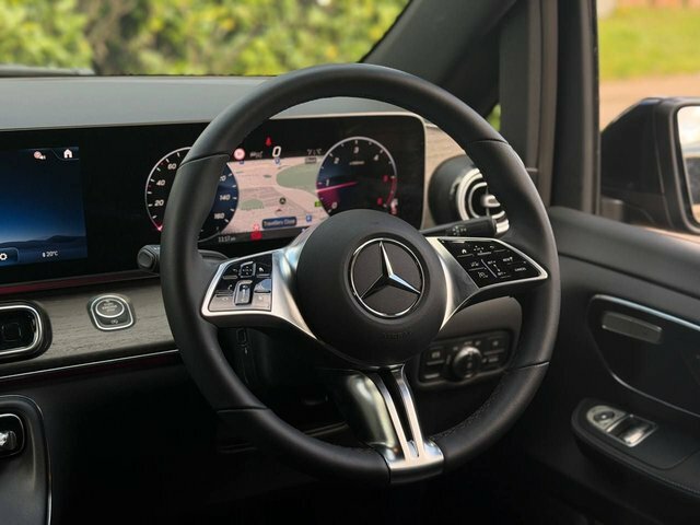 Mercedes-Benz V Class Mpv Black #29
