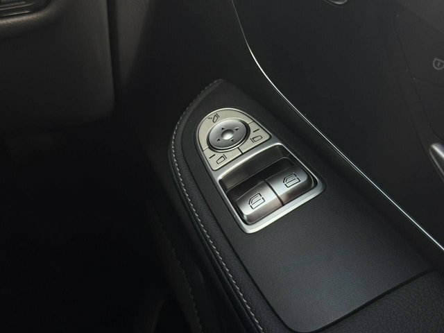 Mercedes-Benz V Class Mpv Black #46