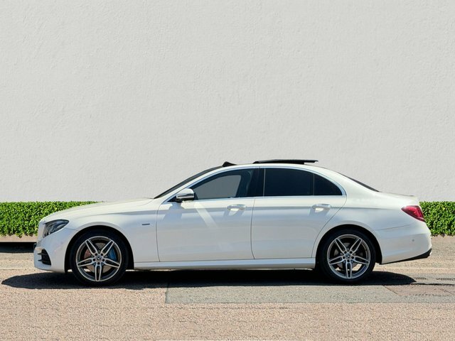 Mercedes-Benz E Class 2.0 E350e 6.4Kwh Amg Line Premium Plus Saloon White #4