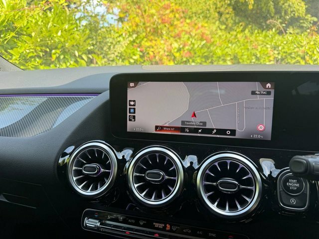 Mercedes-Benz GLA Class Gla 250E Exclusive Edition Red #47