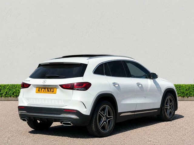 Mercedes-Benz GLA Class Gla 250E Exclusive Edition Red #7