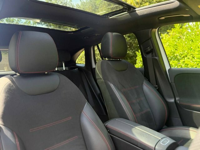 Mercedes-Benz GLA Class Gla 250E Exclusive Edition Red #13