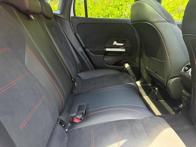 Mercedes-Benz GLA Class Gla 250E Exclusive Edition Red #15