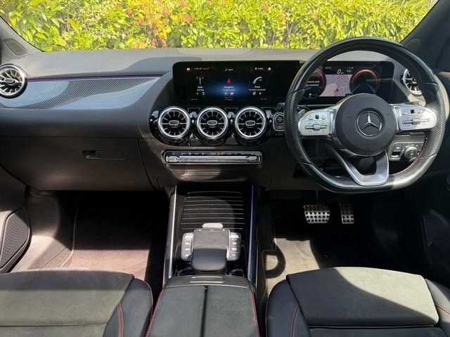 Mercedes-Benz GLA Class Gla 250E Exclusive Edition Red #25