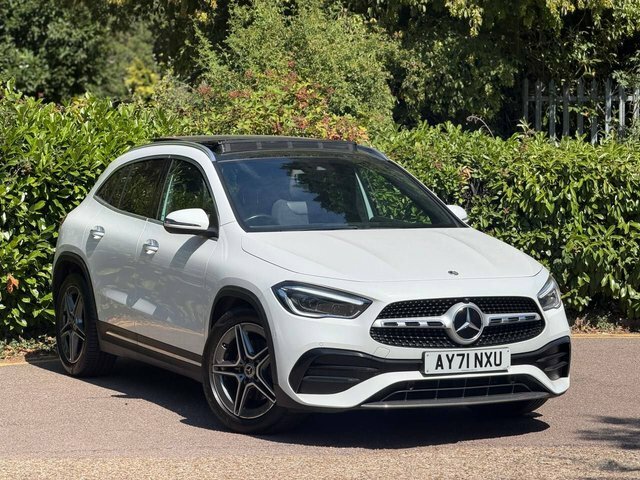 Mercedes-Benz GLA Class Gla 250E Exclusive Edition Red #56