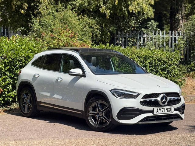 Mercedes-Benz GLA Class Gla 250E Exclusive Edition Red #54