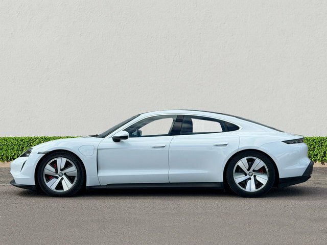 Porsche Taycan Performance Plus 93.4Kwh 4S Saloon Au White #4