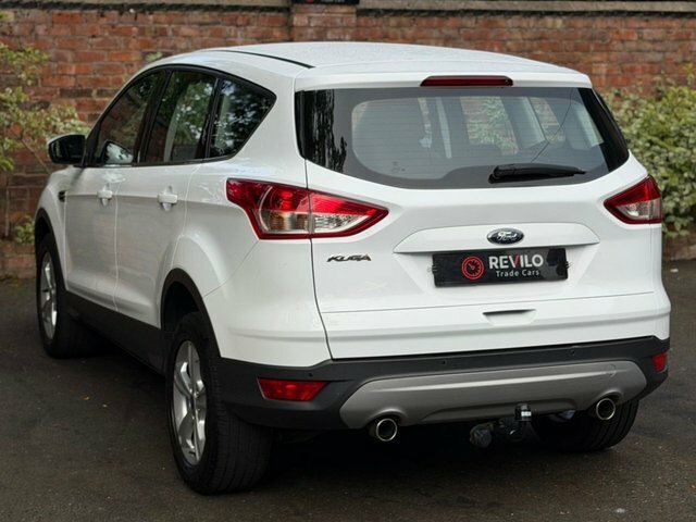Ford Kuga 2015 2.0 Tdci Zetec Suv 2Wd Euro NA15LWC White #3
