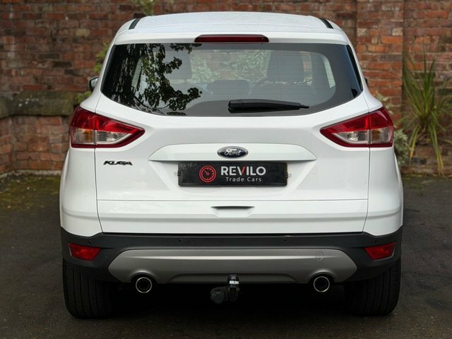 Ford Kuga 2015 2.0 Tdci Zetec Suv 2Wd Euro NA15LWC White #4