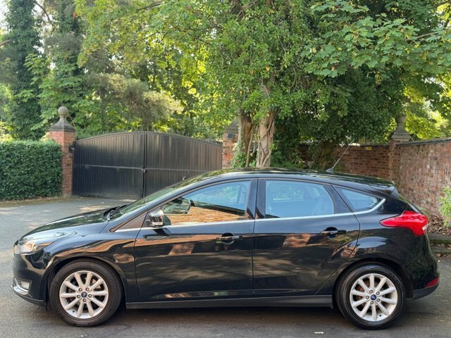 Ford Focus 2016 1.5 Tdci Titanium Hatchback Black #2