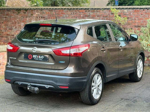 Nissan Qashqai 2014 1.5 Dci Acenta Suv 2Wd Euro WR64YTF Beige #6