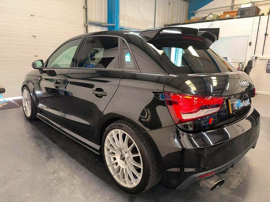 Audi S1 Tfsi Competition Black #2