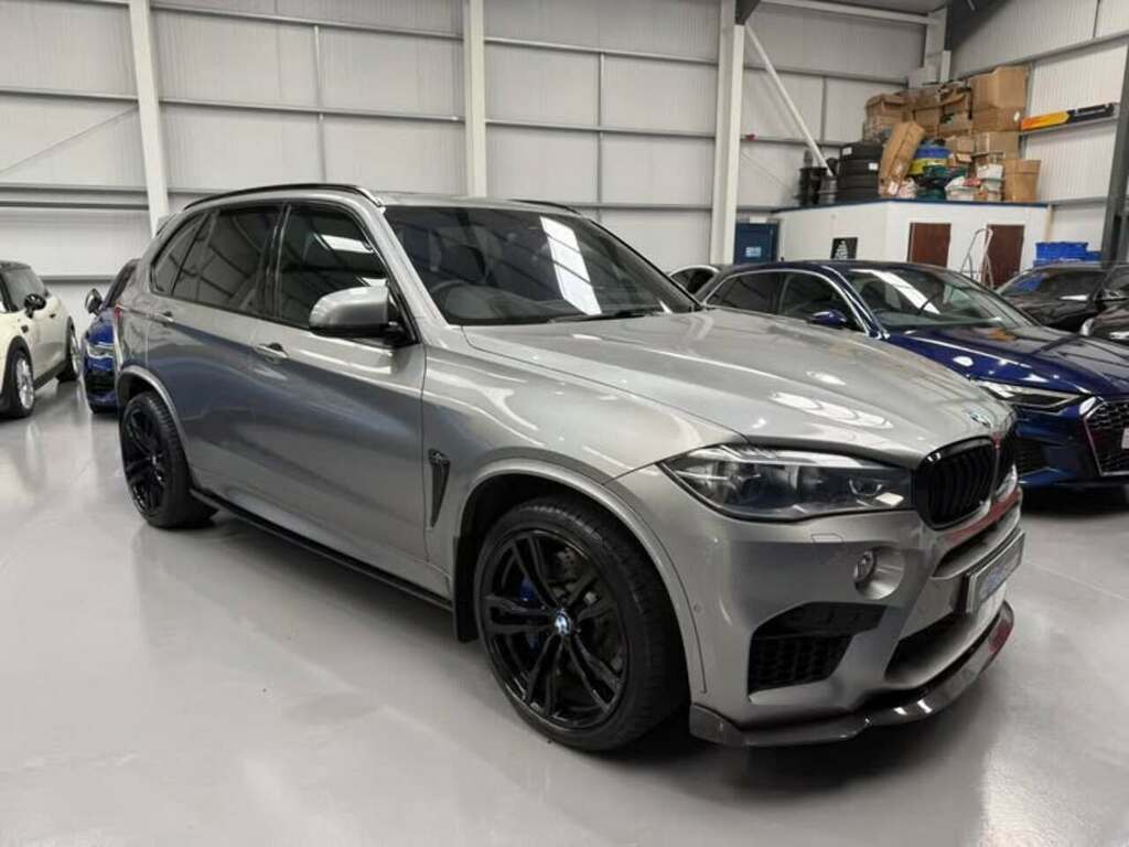 BMW X5 M Biturbo V8