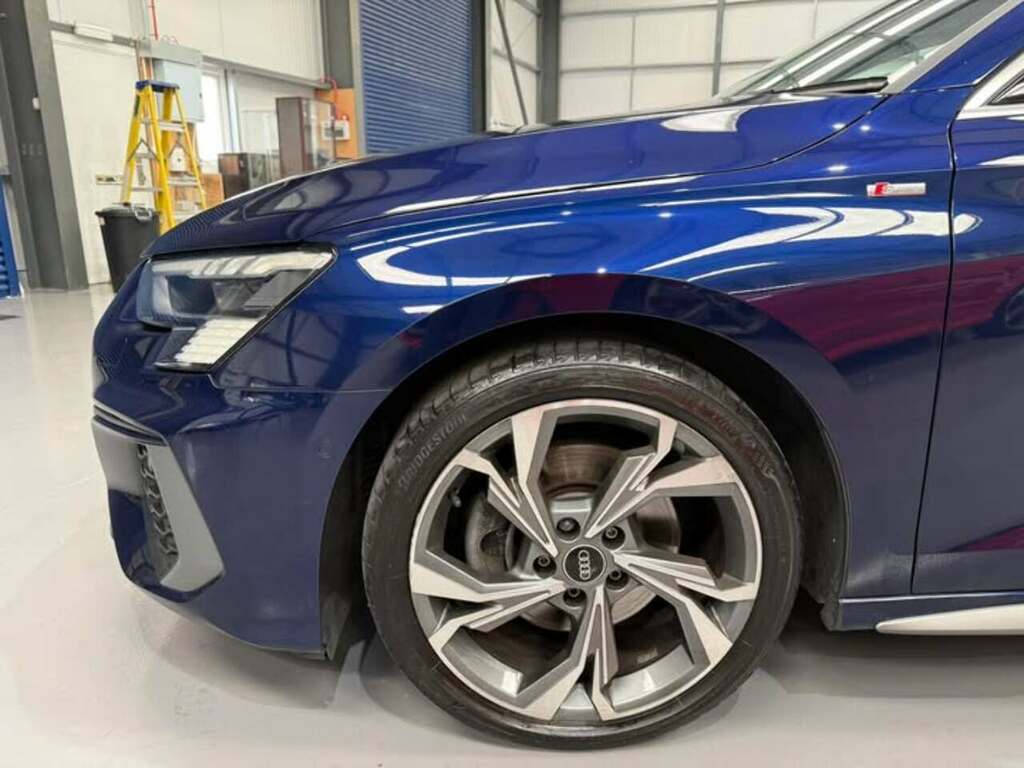 Audi A3 Tfsi S Line SH21YZK #2