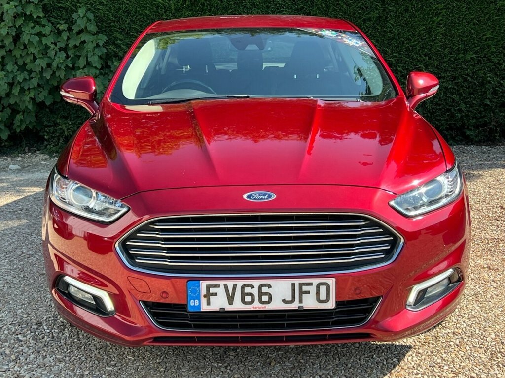 Ford Mondeo 2L Titanium Red #3