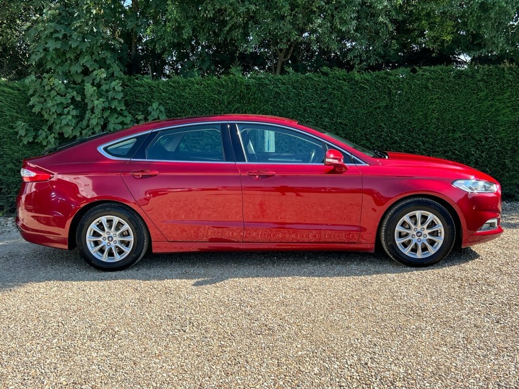 Ford Mondeo 2L Titanium Red #4