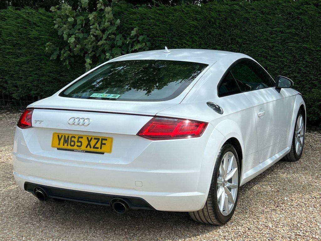 Audi TT 1.8L Sport White #6