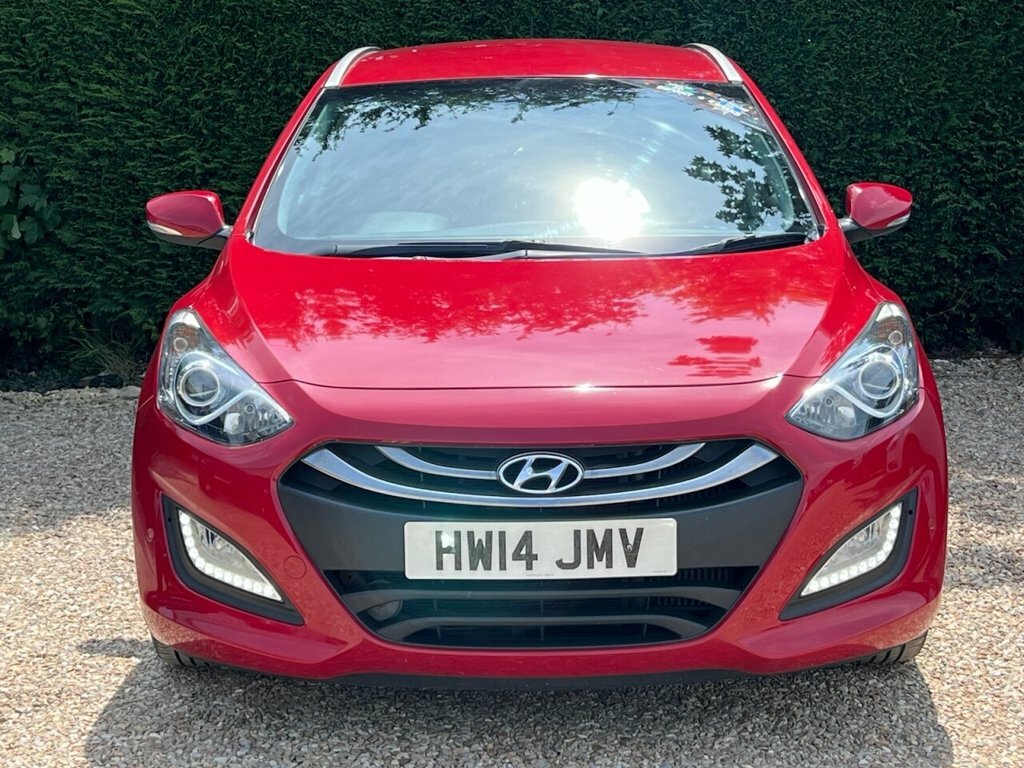 Hyundai I30 1.6L Style Red #3