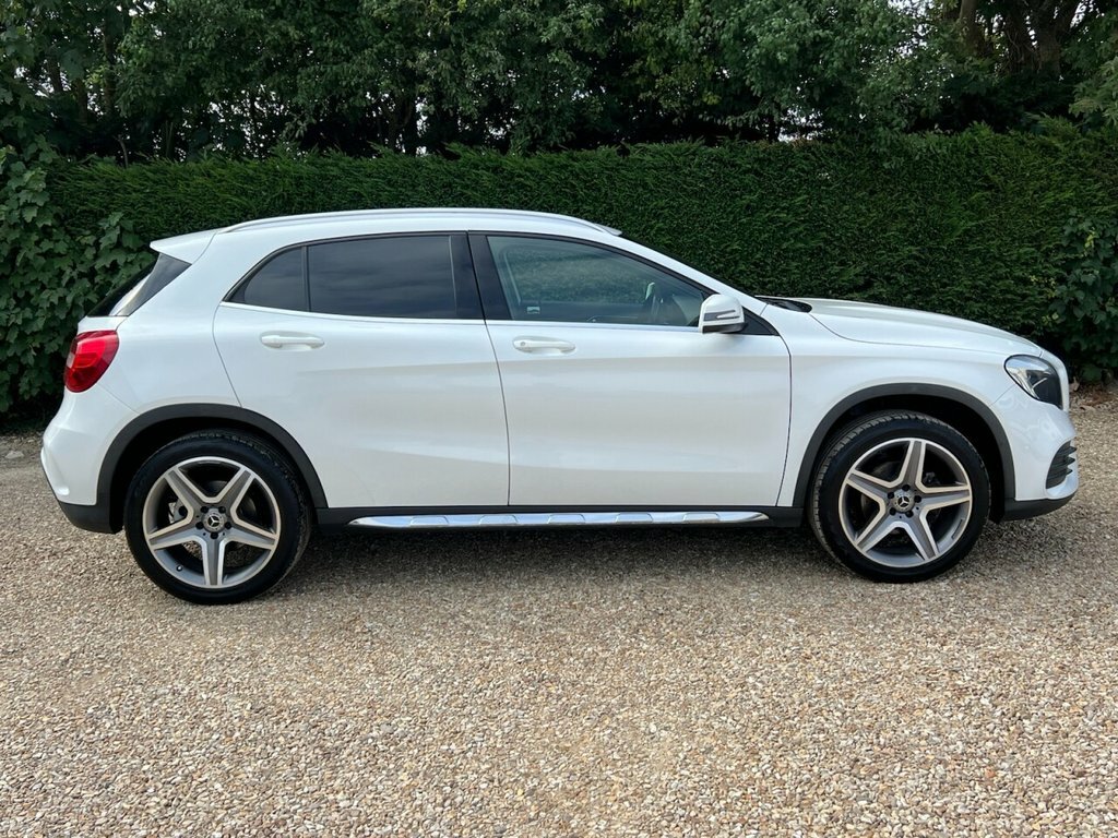 Mercedes-Benz GLA Class 1.6L Amg Line HF68UMV White #4