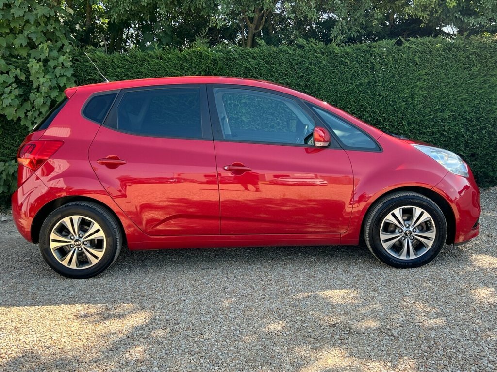Kia Venga 1.6L 3 Red #4