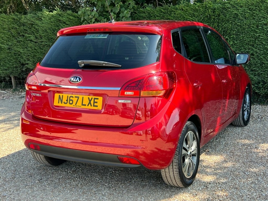 Kia Venga 1.6L 3 Red #6